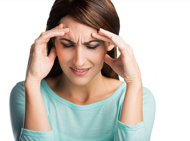 سر درد های زنان + علت و  درمان