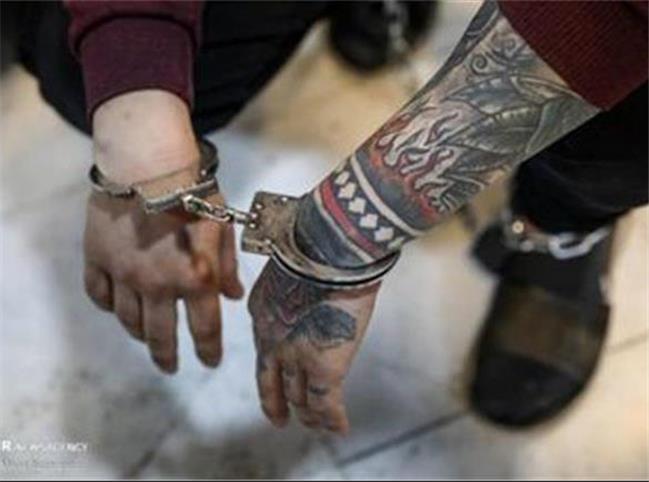 بازداشت سه نفر به خاطر ماساژ جنس مخالف در قم+عکس