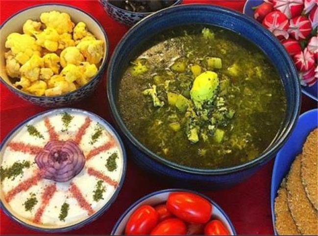 چند غذای تیلیتی خاص ایرانی؛ از آبگوشت ایلامی تا ماست‌جوش سبزوار