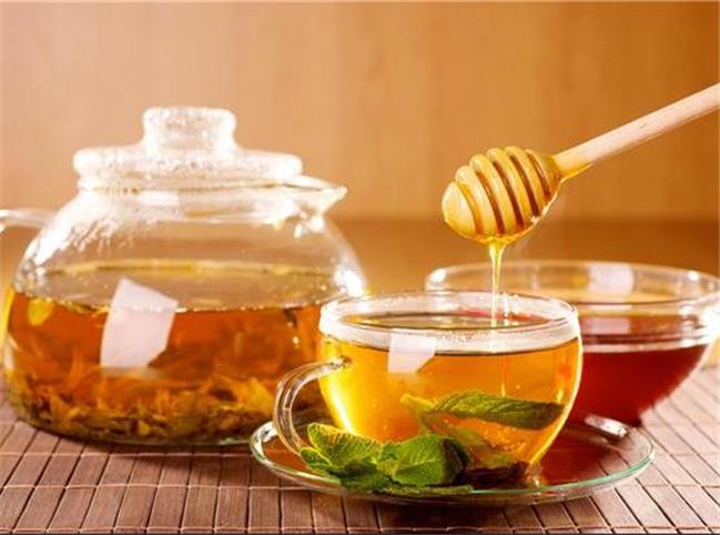 عسل گزینه‌ای طبیعی؛ 5 خاصیت مهم عسل برای سلامتی که نمی‌دانید