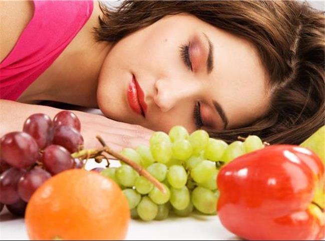 8 ماده غذایی که به داشتن خوابی راحت و عمیق در شب کمک می‌کند