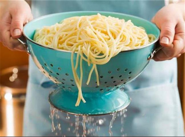 آشپزهای ایتالیایی فاش کردند؛ ۷ اشتباه رایج هنگام پخت ماکارونی