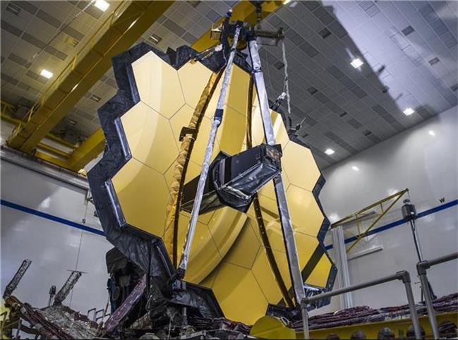 تلسکوپ فضایی ۱۰ میلیارد دلاری جیمز وب به محل پرتاب رسید
