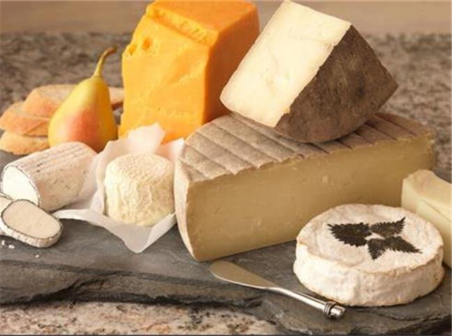 اگر هر روز پنیر بخوریم چه اتفاقی برای بدنمان می‌افتد؟