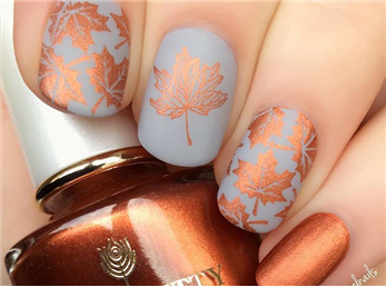 ناخن هایتان را پاییزی کنید