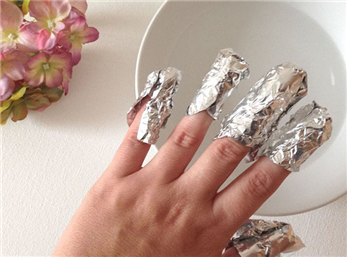 بهترین روش پاک کردن لاک ژلیش