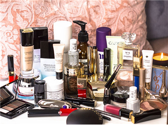 12 ماده شیمیایی مضر در لوازم آرایشی