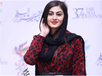 بیوگرافی مریم مومن بازیگر نقش فخرالزمان