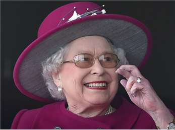 لوزام آرایشی بهداشتی ملکه الیزابت از کدام برند هاست ؟