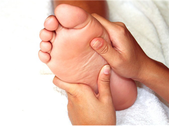 فواید روغن مالی کف پا