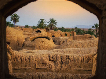 روستای اصفهلک ، بازمانده از سخت تین زلزله ایران