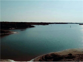 دریاچه نوظهور زیبا در دل کویر لوت ایران +فیلم