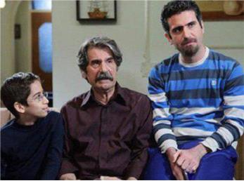 عزت الله مهرآوران بازیگر نقش عباس نقوی پدر حبیب در فوق لیسانسه ها