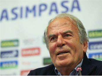 صحبت های دنیزلی در مورد دلایل ترک تراکتور