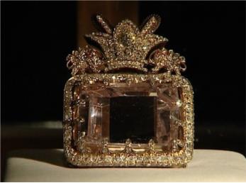 رازهایی از موزه جواهرات ملی ایران