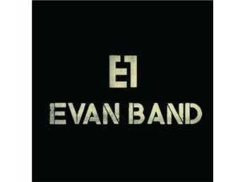 خوش به حالت از ایوان بند