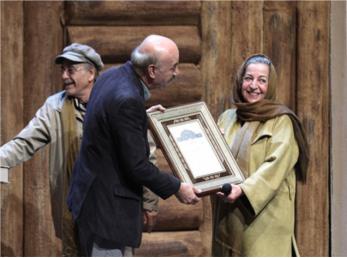 ‎غافلگیری ایرج طهماسب در جشنواره قصه‌گویی توسط مرضیه برومند