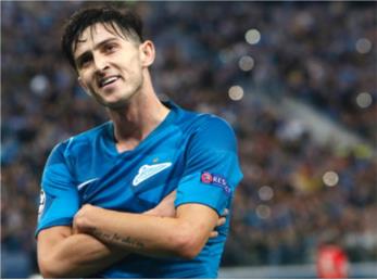 عکس سردار آزمون با یک دختر مدل ایرانی در ایتالیا