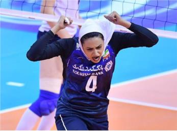 شکست بانوان ایران برابر قزاق‌ها در اولین گام