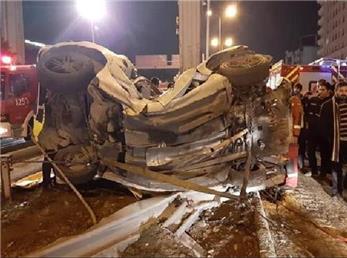 تصادف خودرو206 در اتوبان نیایش دو کشته برجای گذاشت