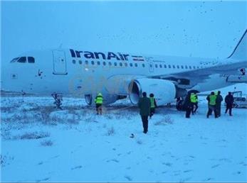 پرواز تهران به کرمانشاه در هنگام  فرود، از باند منحرف شد