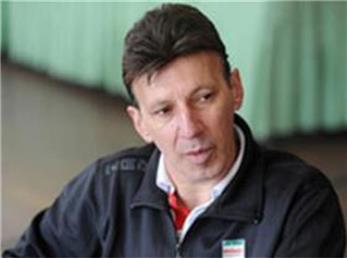 مربی تیم ملی در یک قدمی نیمکت تیم لیگ برتری