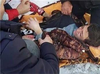 نجات پسر بچه 11 ساله از زیر بهمن