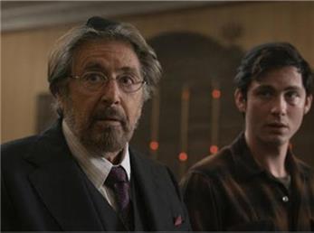 سریال شکارچیان با بازی آلپاچینو به عدم صحت تاریخی محکوم شد