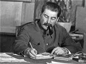 بر سر دو راهی تاریخ: پدری دلسوز یا دیکتاتوری خونخوار؟