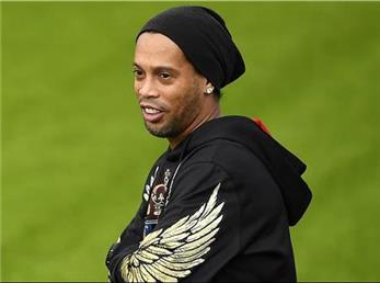 رونالدینیو دستگیر شد