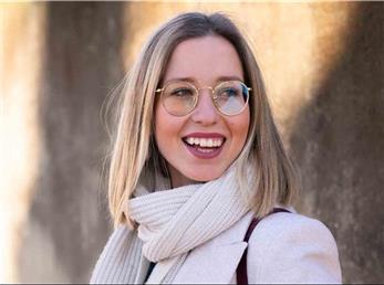 8 مدل موی متوسط که به هر فرم چهره ای می آید