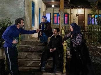 اعتراض شدید محسن تنابنده از سانسور سریال پایتخت، افشای احمد مهرانفر از قسمت سانسور شده