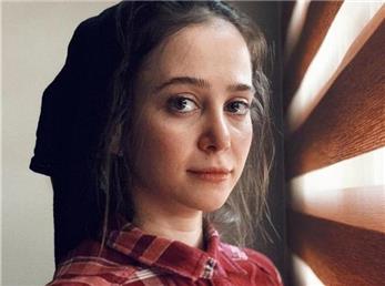 بیوگرافی الناز حبیبی بازیگر نقش شیوا در سریال دوپینگ