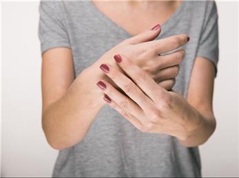 سندروم دست بی قرار چیست؟