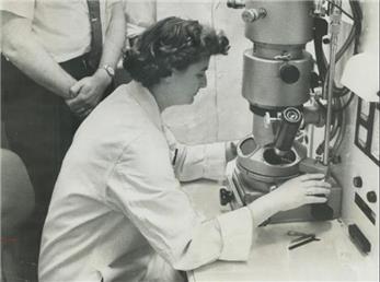 کاشف اولین ویروس کرونای انسانی کیست؟