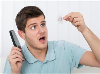 آیا شامپو می تواند در جلوگیری از ریزش مو موثر باشد؟