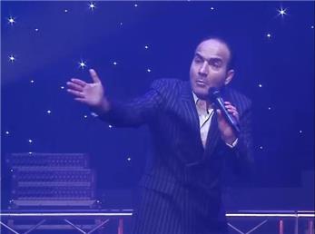 ویدیوی خنده‌دار حسن ریوندی؛ درمان کرونا با نیش زنبور