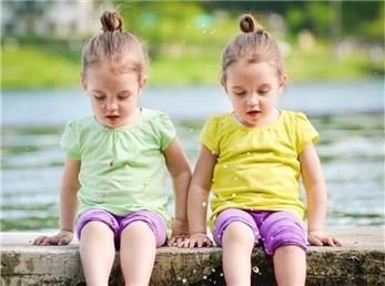 22  اردیبهشت روز جهانی دوقلو ها