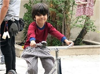 رقص کاوه در پشت صحنه سریال زیرخاکی