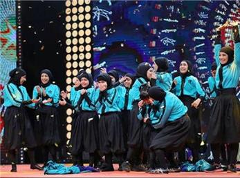 صعود یک ضرب گروه ستاره هشتم به نیمه نهایی عصرجدید +فیلم