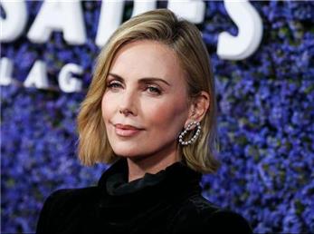 بیوگرافی و فیلم شناسی شارلیز ترون؛ ازدواج و فرزندان