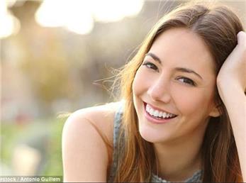 چه ویژگی‌هایی باعث جذابیت چهره در نگاه دیگران می‌شود؟