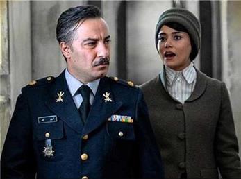 نوید محمدزاده بهترین بازیگر مرد جشنواره اورنبورگ روسیه شد