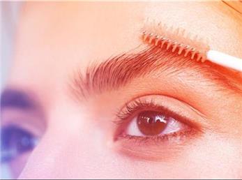 ابروی طبیعی ترند محبوب سال 2020/ به این دلایل ابروهایت را برندار