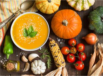 طرز تهیه چند غذای پاییزی خاص و متفاوت؛ از خورش کاری گل کلم تا مرغ شکم پر پاییزی