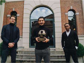 رضا قوچان نژاد برنده جایزه خوش استایل‌ترین فوتبالیست هلند در سال 2020+ فیلم و عکس