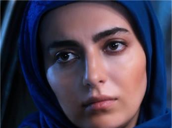 بیوگرافی مهشید جوادی بازیگر نقش مینو در سریال بیگانه ای با من است