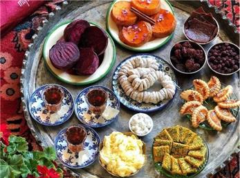 ساده ترین سفره های شب یلدا را ببینید