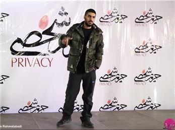 بی‌محلی توهین آمیز هنرمندان به خواننده مشهور رپ