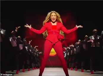 تبریک جنجالی جنیفر لوپز به مناسبت روز جهانی زن